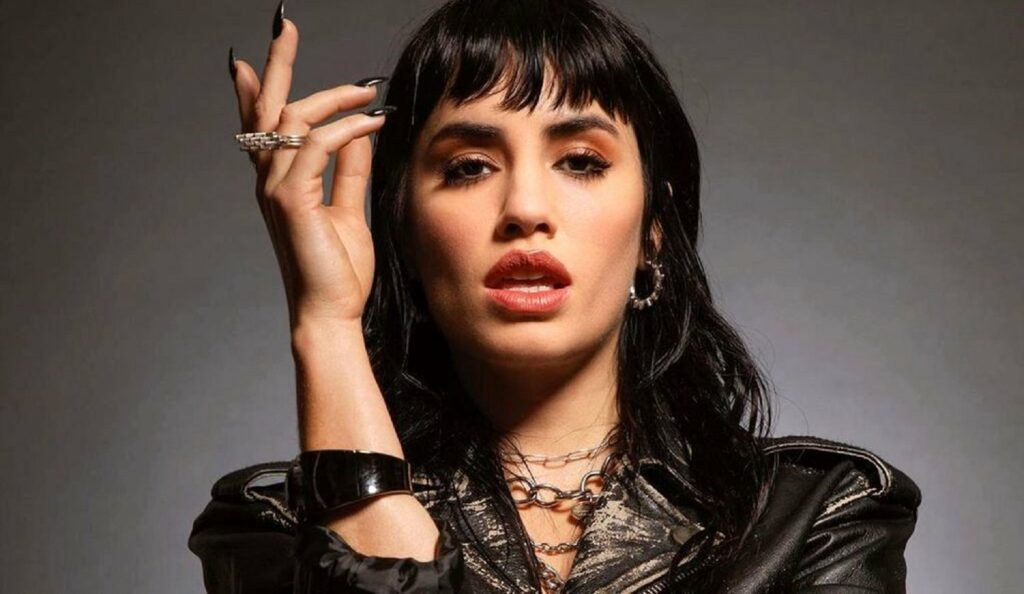 lali esposito posando para rolling stone