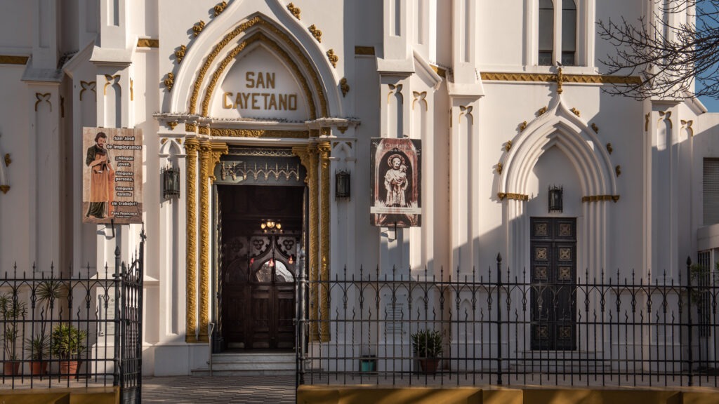 iglesia san cayetano