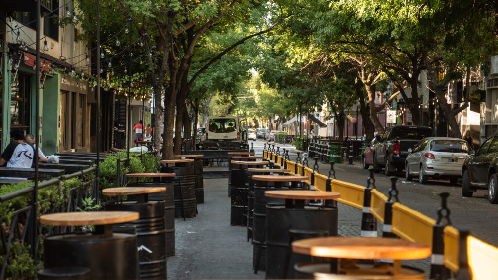 Pichincha islas bares