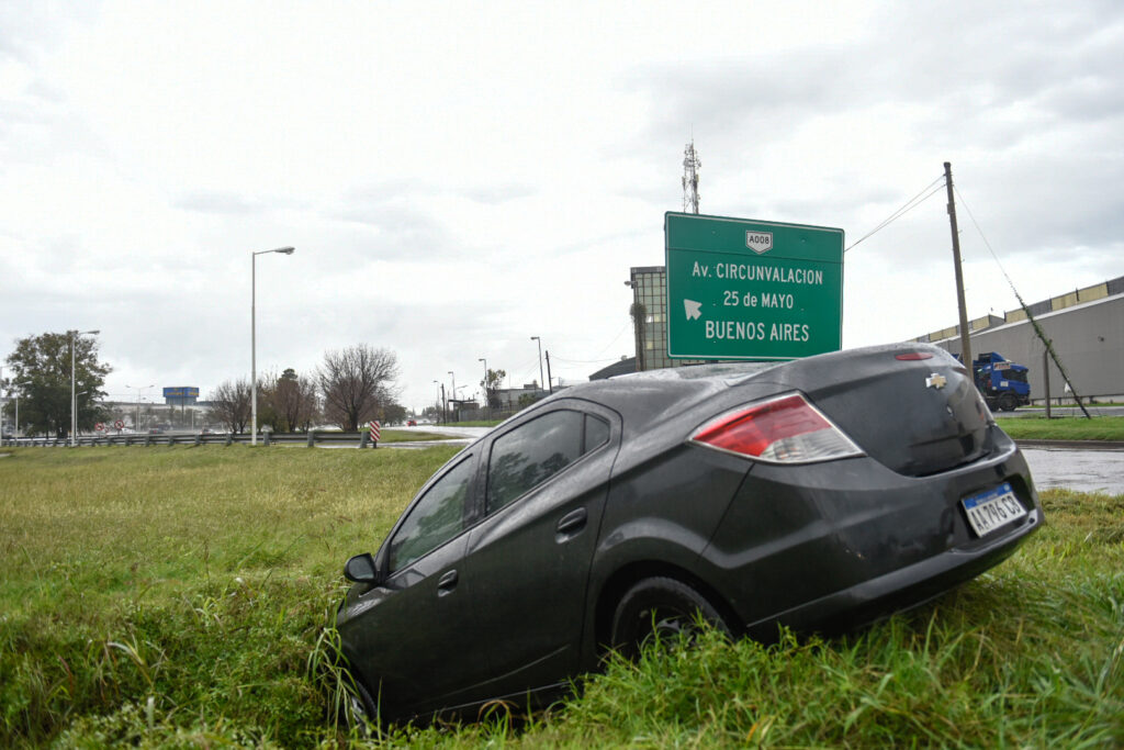 auto volcado circunvalacion