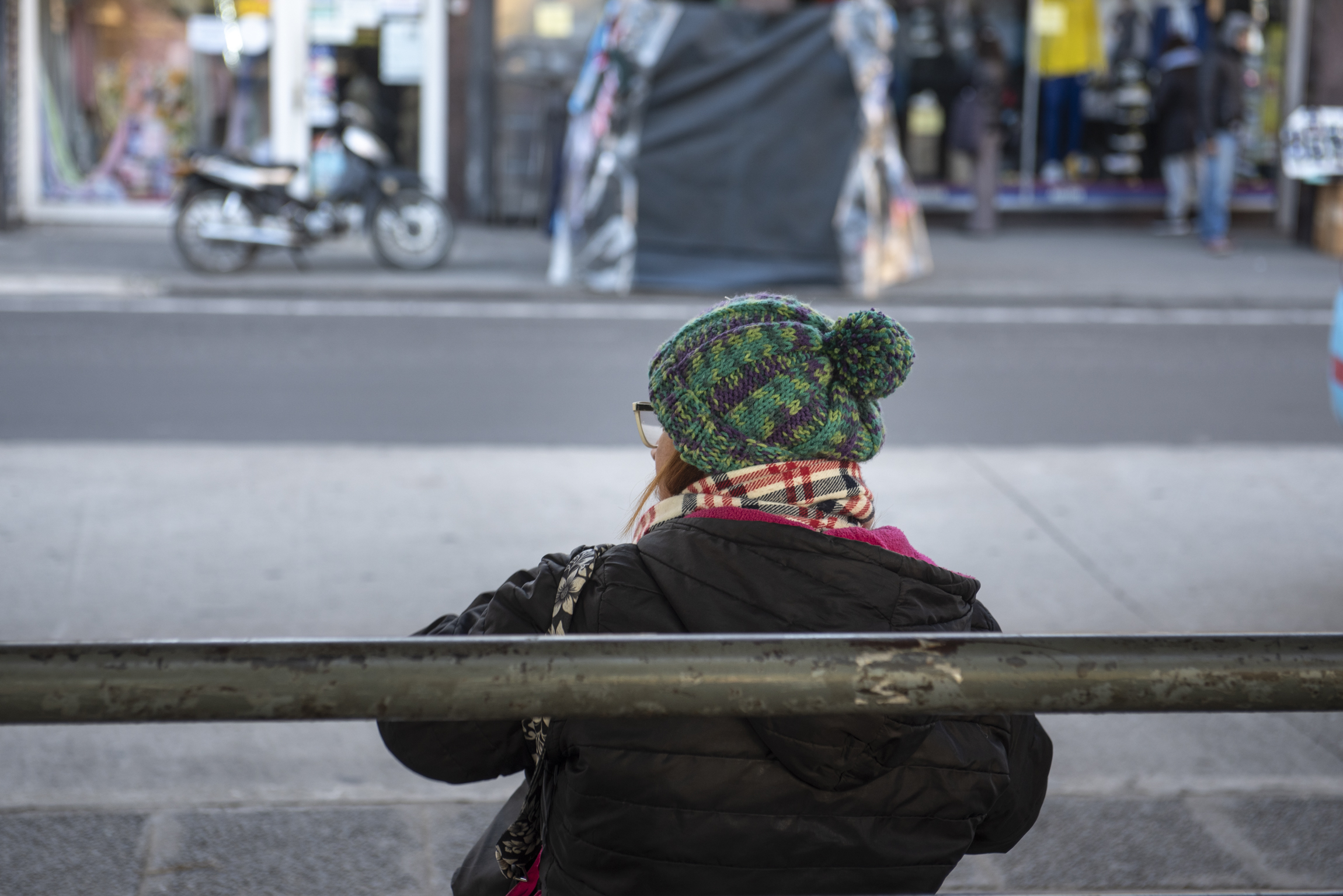 frio invierno gente abrigada