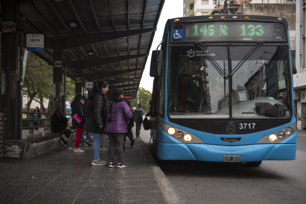 paradas de colectivos-4