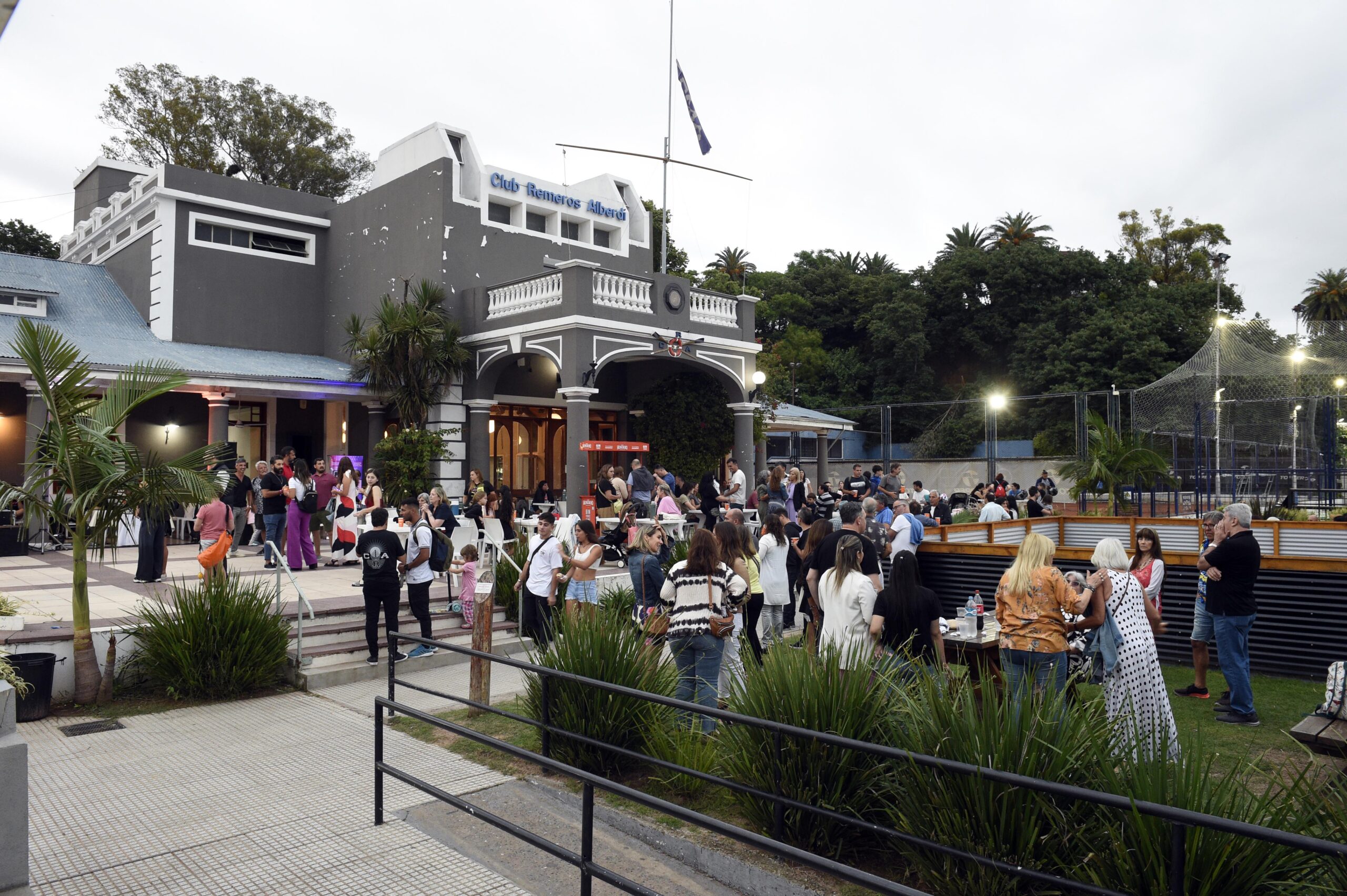 La presentación del Calendario Moscato 2024 en las instalaciones del Club Remeros.