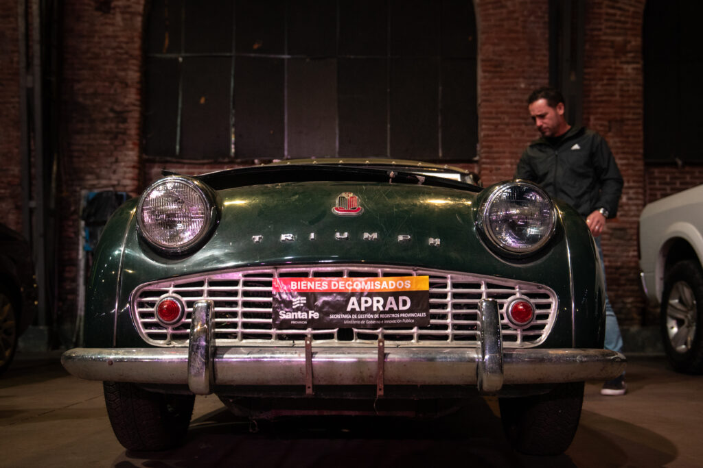 Triumph subasta APRAD