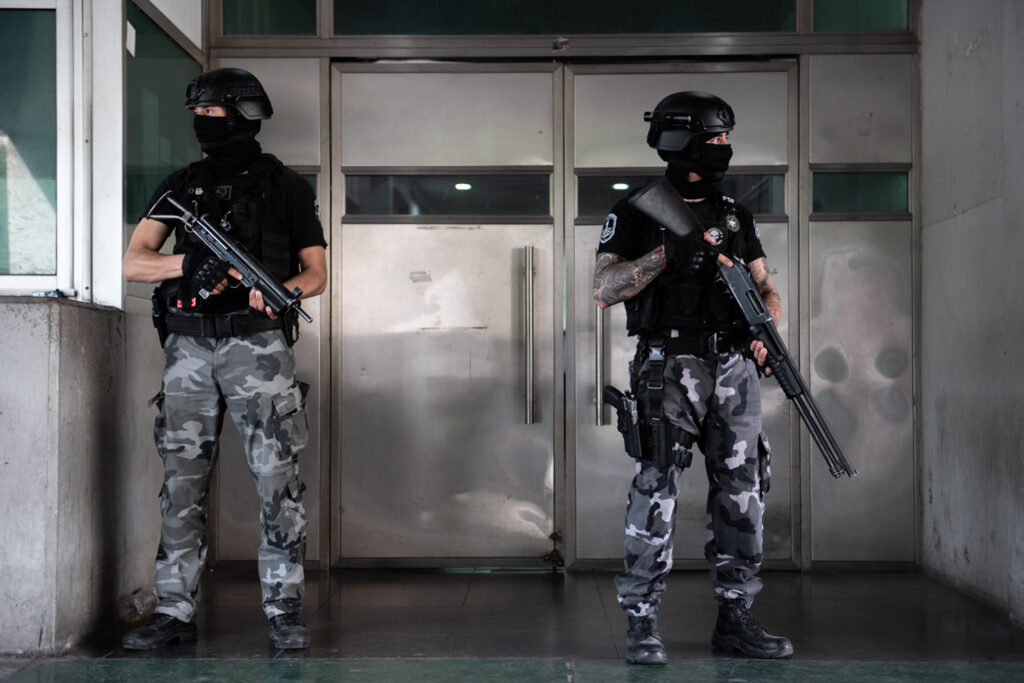 HECA CUSTODIA POLICIA