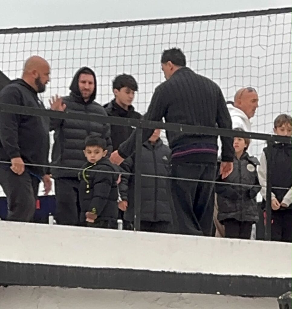 Messi en Arroyo Seco viendo a Leones