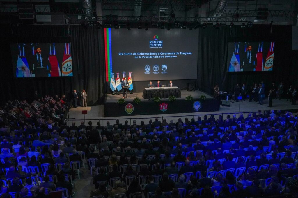 La Región Centro es un bloque de integración territorial creado para coordinar políticas y potenciar el desarrollo económico y social de Córdoba, Santa Fe y Entre Ríos.
