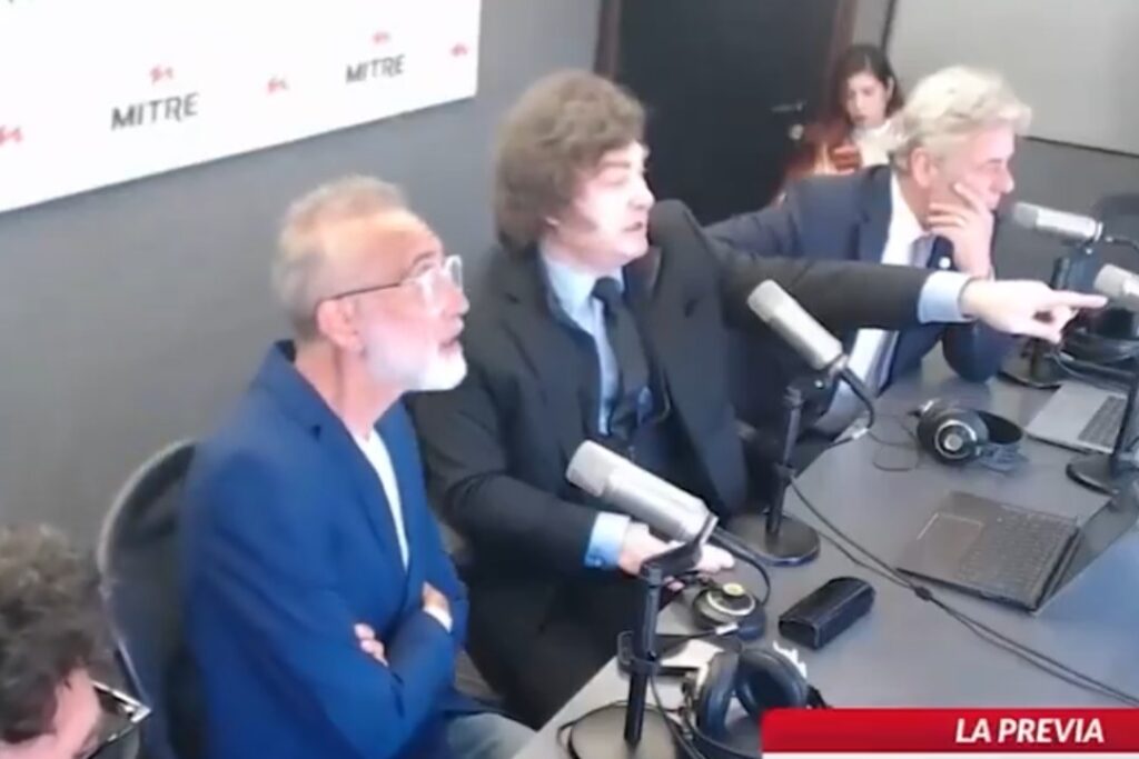 "Vos sí, ladrón, arruinaste el país con Duhalde y toda su banda" le gritó el actual presidente al ex-funcionario.