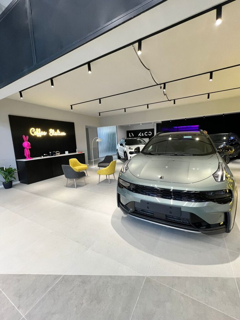 Lynk & Co, marca perteneciente al Grupo Geely y vinculada al ecosistema automotor de Volvo, inaugura oficialmente con una concesionaria exclusiva en Rosario